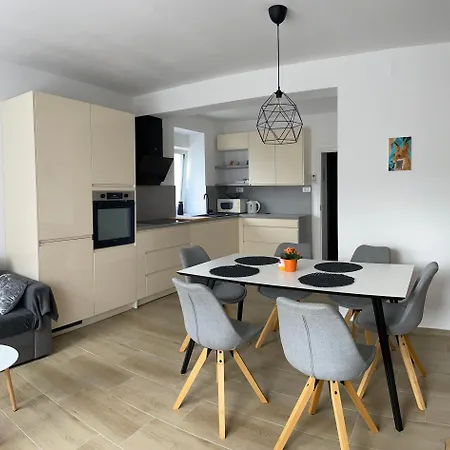 Apartament Homestead - Domacija - Nabergoj *