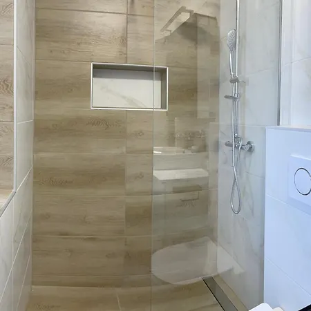 Apartament Homestead - Domacija - Nabergoj Podnanos